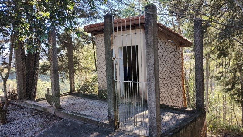 CHÁCARA COM 20.000 METROS EM SÃO JOSÉ DOS CAMPOS, S.P rua sao benedito São José dos Campos - 