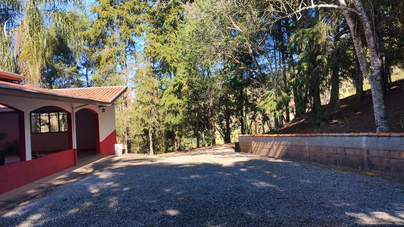CHÁCARA COM 20.000 METROS EM SÃO JOSÉ DOS CAMPOS, S.P rua sao benedito São José dos Campos - 
