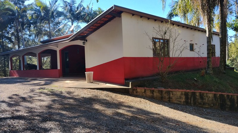 CHÁCARA COM 20.000 METROS EM SÃO JOSÉ DOS CAMPOS, S.P rua sao benedito São José dos Campos - 