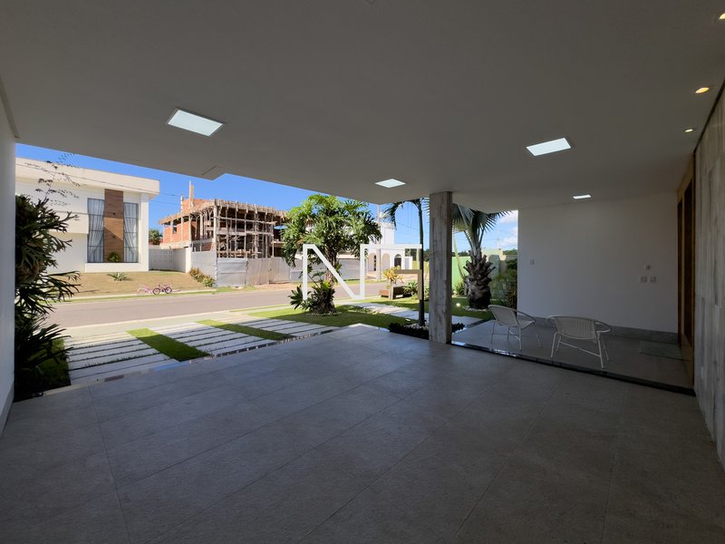 Mansão duplex de 4 suítes 100% montada e climatizada no condomínio Jardins Veneza Rodovia do Sol Vila Velha - 