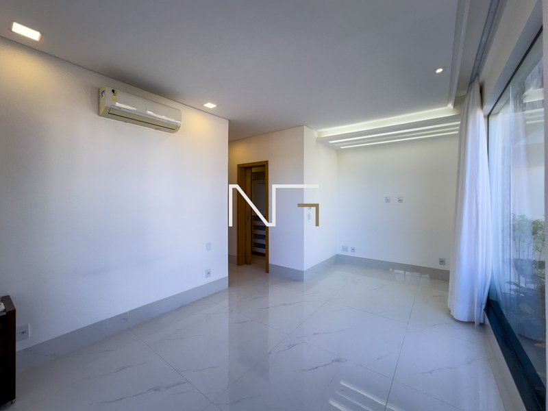 Mansão duplex de 4 suítes 100% montada e climatizada no condomínio Jardins Veneza Rodovia do Sol Vila Velha - 