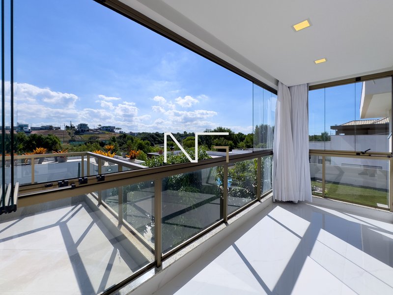 Mansão duplex de 4 suítes 100% montada e climatizada no condomínio Jardins Veneza Rodovia do Sol Vila Velha - 