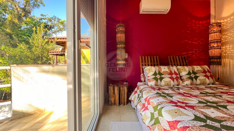 Casa na Praia de Barra do Una - À VENDA Rua Olinda São Sebastião - 