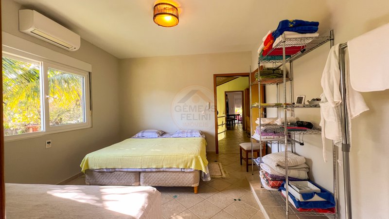 Casa na Praia de Barra do Una - À VENDA Rua Olinda São Sebastião - 
