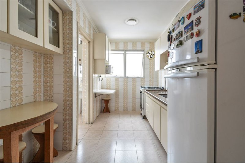 Apartamento a venda - Moema -1 suíte 135m² Rouxinol São Paulo - 