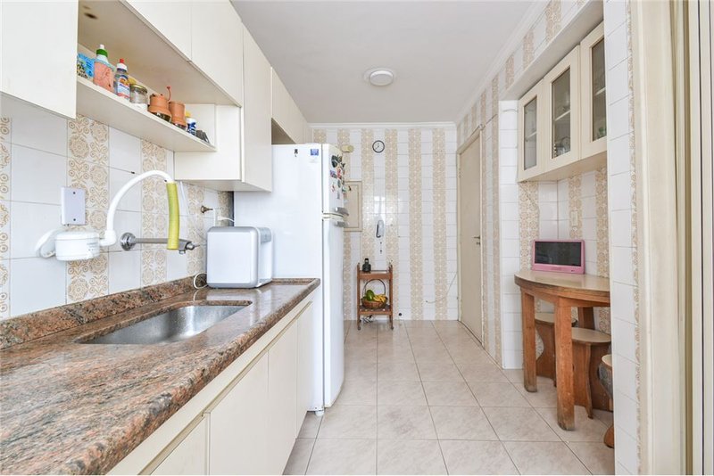 Apartamento a venda - Moema -1 suíte 135m² Rouxinol São Paulo - 