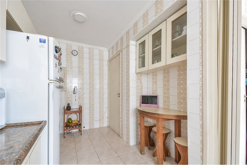 Apartamento a venda - Moema -1 suíte 135m² Rouxinol São Paulo - 