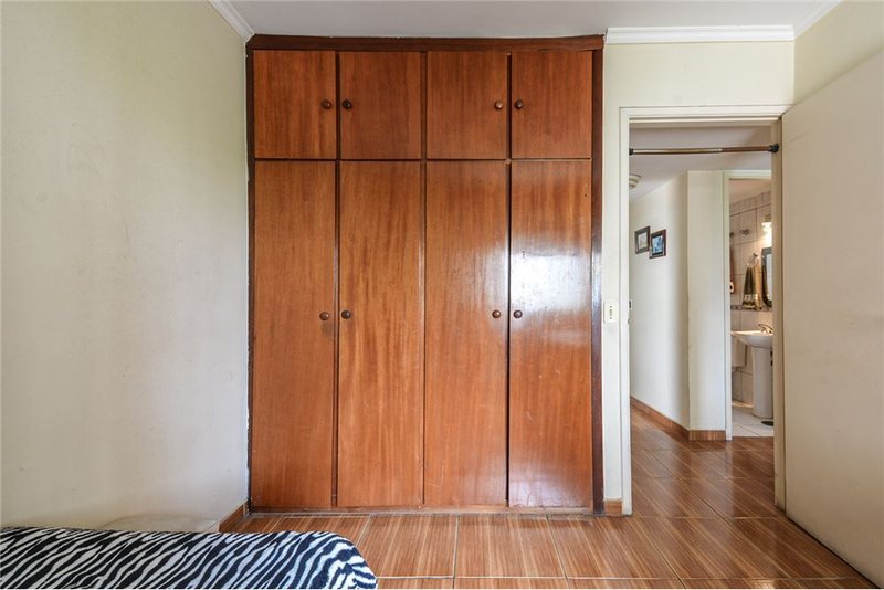 Apartamento a venda - Moema -1 suíte 135m² Rouxinol São Paulo - 