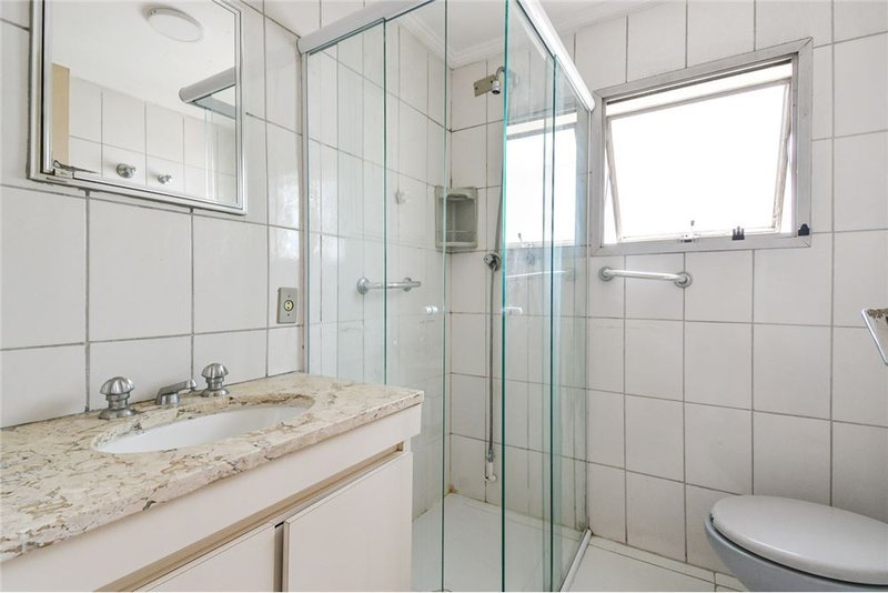 Apartamento a venda - Moema -1 suíte 135m² Rouxinol São Paulo - 