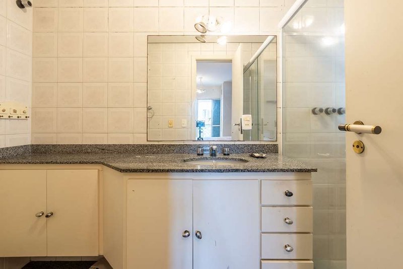 Apartamento a venda - Indianópolis -  1 dormitório 143m² Rouxinol São Paulo - 
