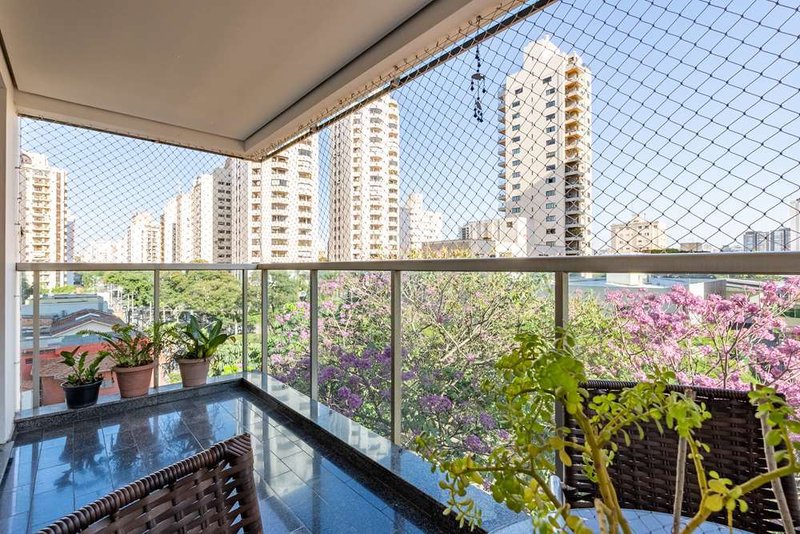 Apartamento a venda - Indianópolis -  1 dormitório 143m² Rouxinol São Paulo - 