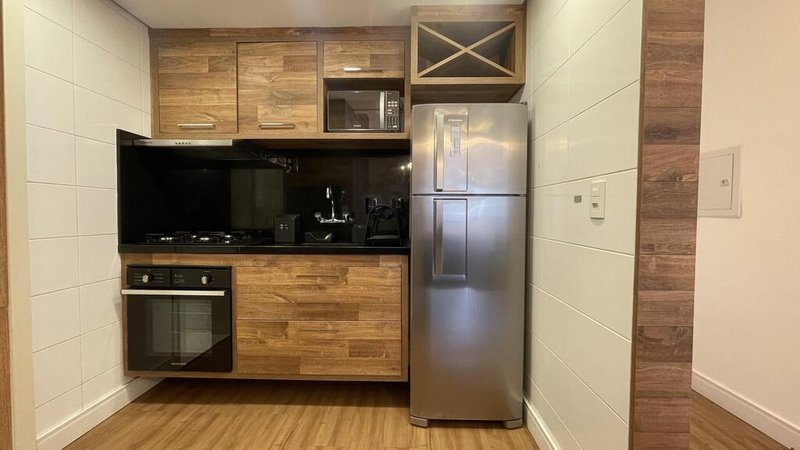 Apartamento com 2 dormitórios á 150m da Rua Coberta em Gramado Coronel Theobaldo Fleck Gramado - Cozinha