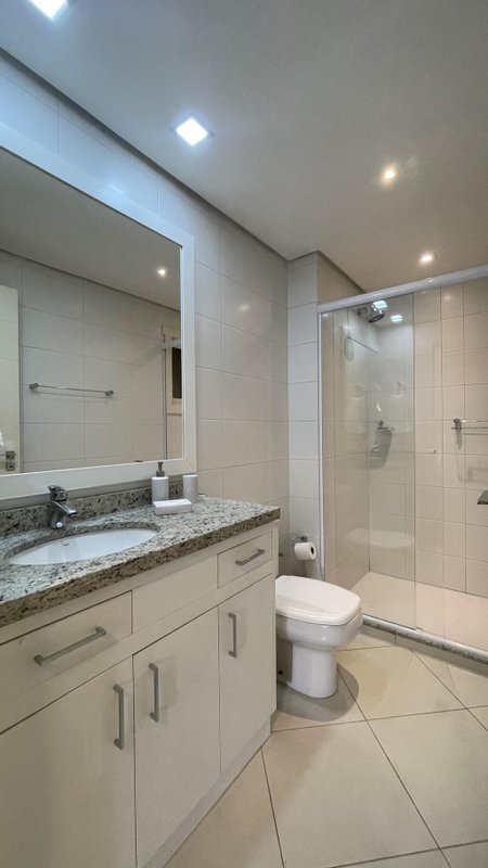 Apartamento com 2 dormitórios á 150m da Rua Coberta em Gramado Coronel Theobaldo Fleck Gramado - Banheiro