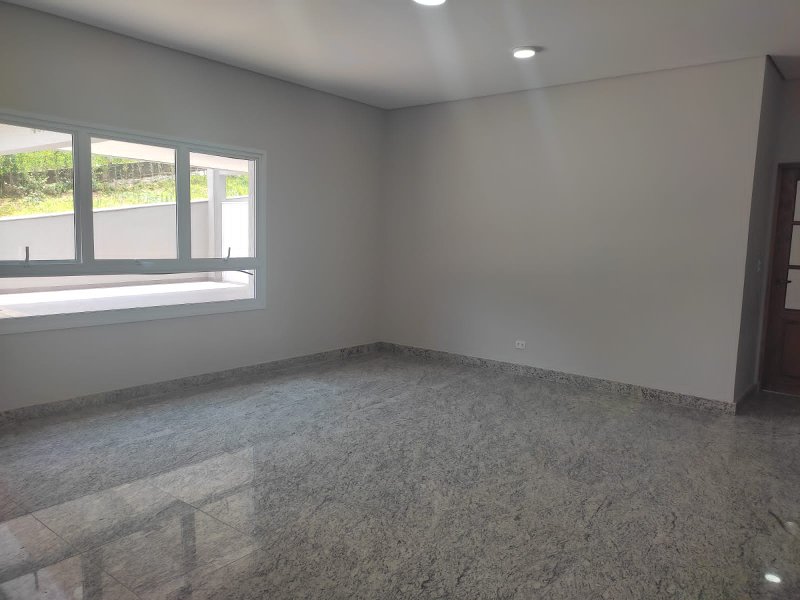 Linda casa térrea no Res. Villa Velha - Santana de Parnaíba - 