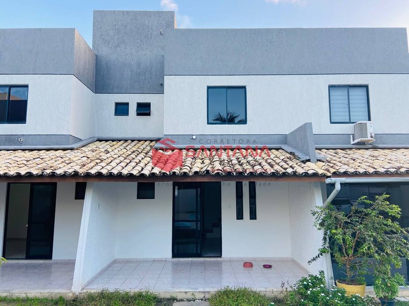 Casa à venda com 2/4 em condomínio em Buraquinho Rua Eliane S Bonfim Lauro de Freitas - 