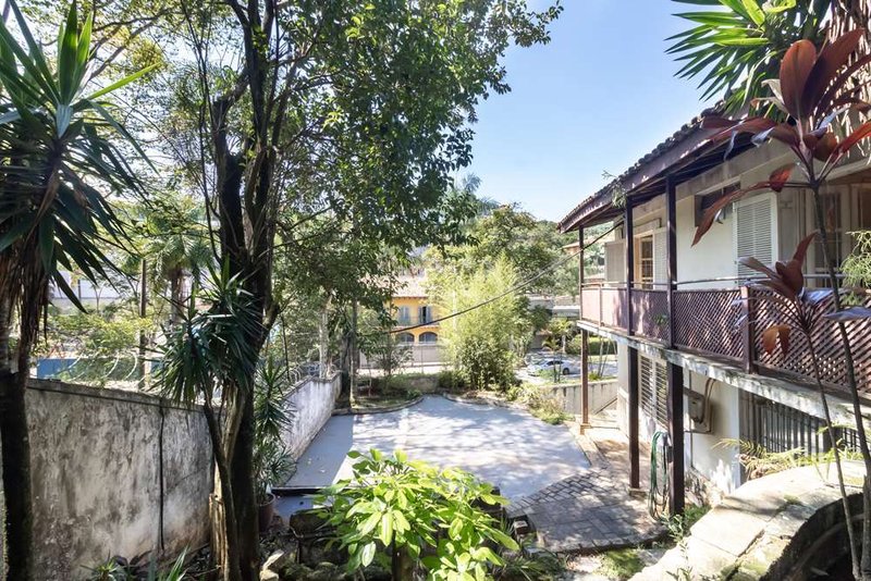 Casa a venda - Cidade Jardim - 4 dormitórios 373m² Amarilis São Paulo - 