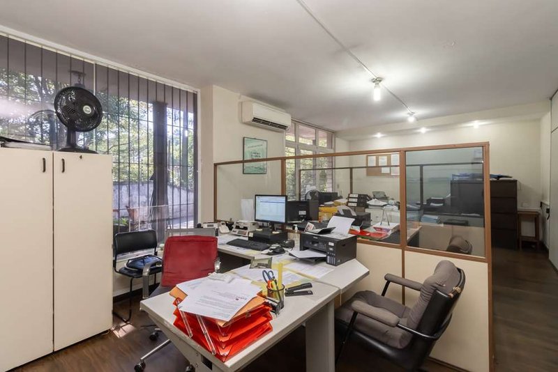Casa a venda - Cidade Jardim - 4 dormitórios 373m² Amarilis São Paulo - 