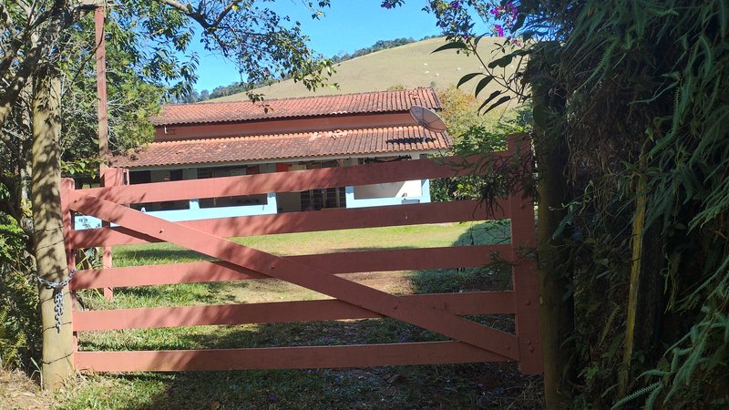 SITIO DE 1 ALQUEIRE NA ZONA NORTE DE SAO JOSE DOS CAMPOS SP rua sao benedito São José dos Campos - 