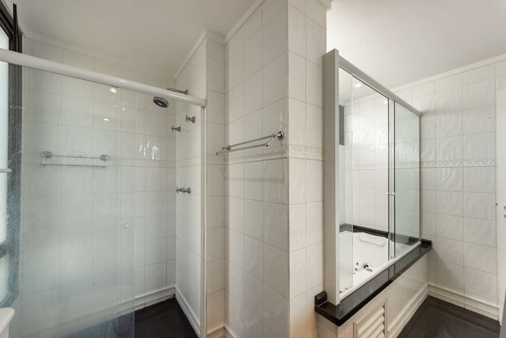 Apartamento à venda com 4 quartos, 190m² - Foto 1