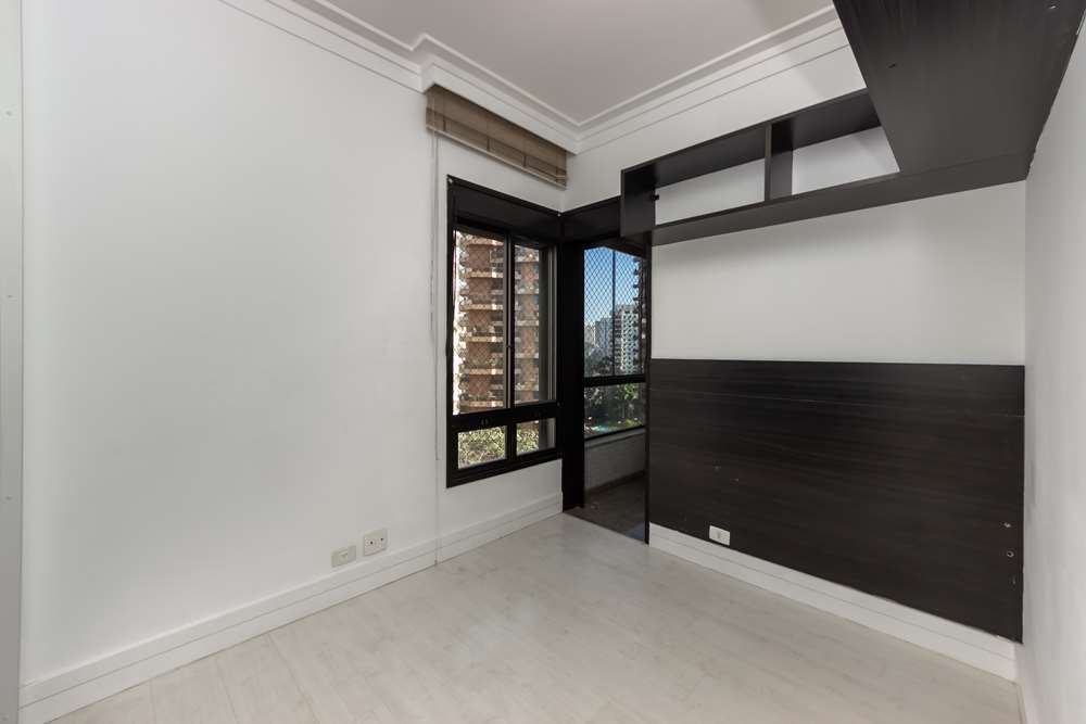 Apartamento à venda com 4 quartos, 190m² - Foto 13