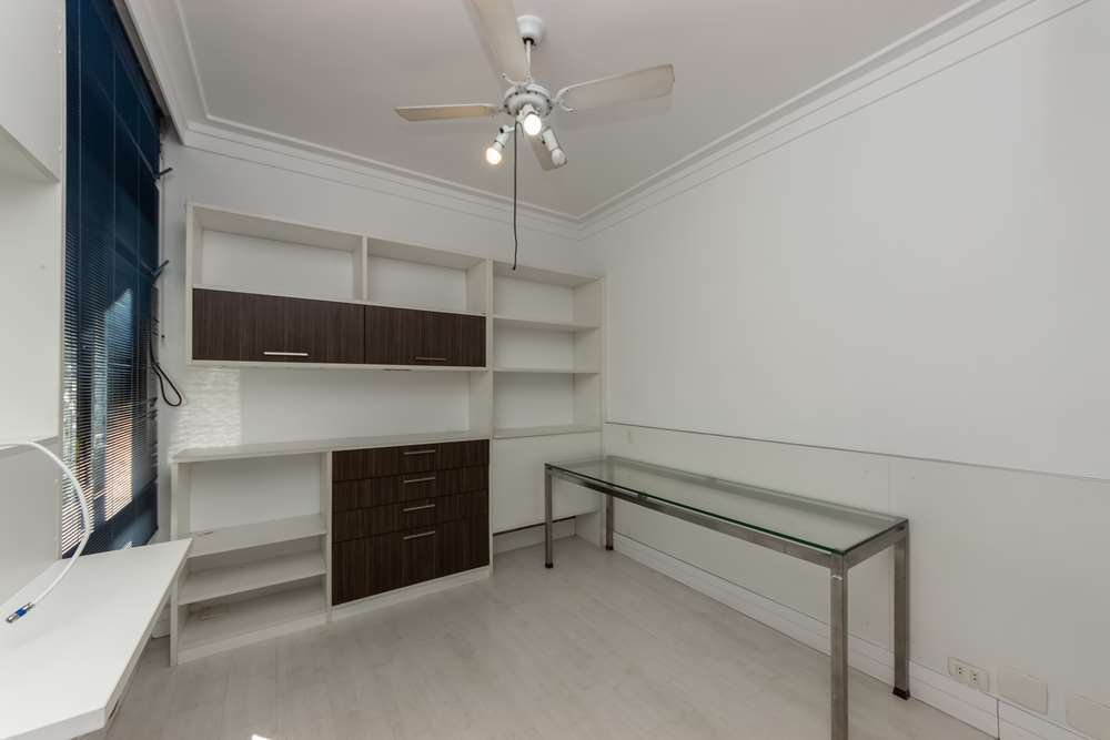 Apartamento à venda com 4 quartos, 190m² - Foto 8