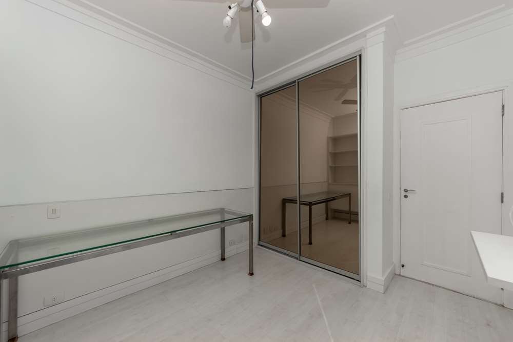 Apartamento à venda com 4 quartos, 190m² - Foto 6