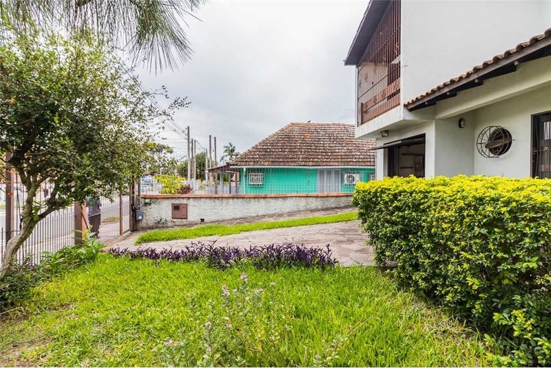 Casa com 313m² na Av Otto Niemeyer Otto Niemeyer Porto Alegre - 