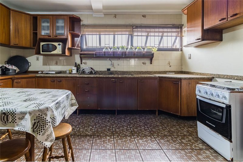 Casa com 313m² na Av Otto Niemeyer Otto Niemeyer Porto Alegre - 