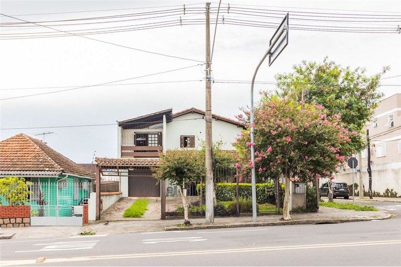 Casa com 313m² na Av Otto Niemeyer Otto Niemeyer Porto Alegre - 