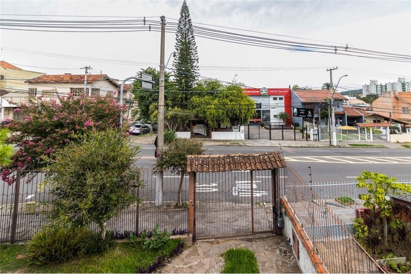 Casa com 313m² na Av Otto Niemeyer Otto Niemeyer Porto Alegre - 