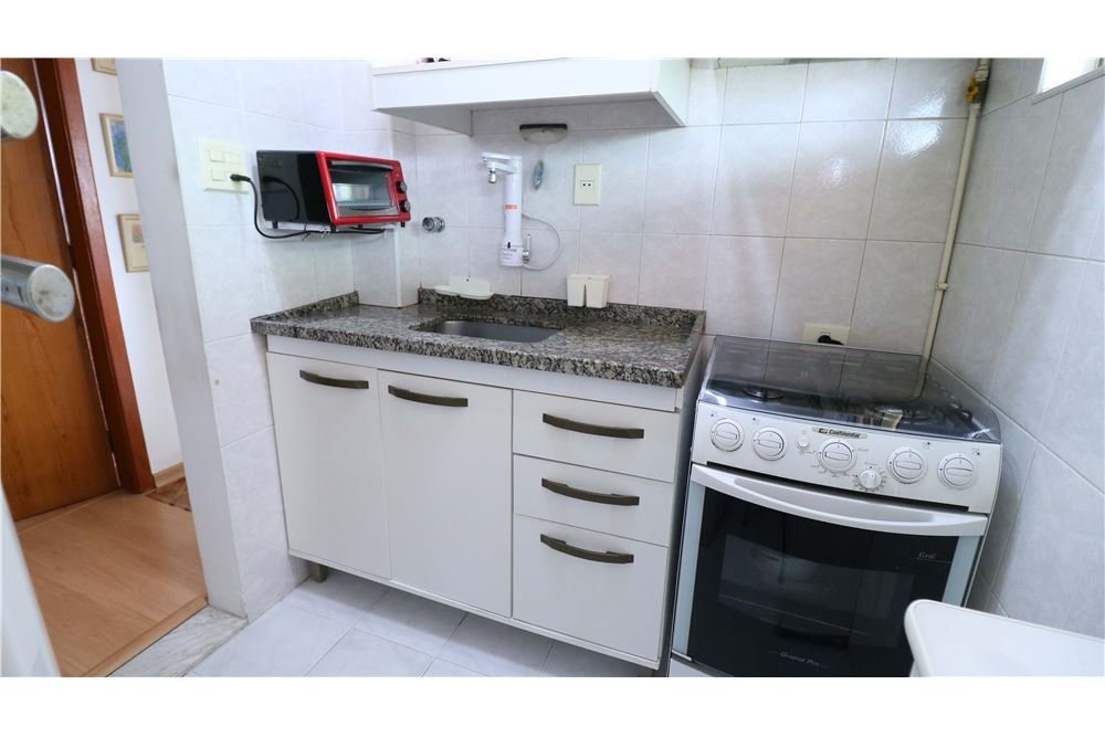 Apartamento à venda com 2 quartos, 42m² - Foto 12