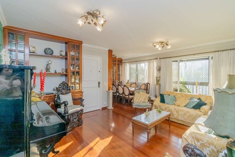 Apartamento a venda - Moema -1 suíte 129m² Araguari São Paulo - 