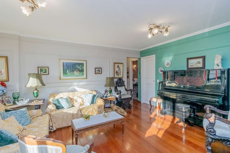 Apartamento a venda - Moema -1 suíte 129m² Araguari São Paulo - 