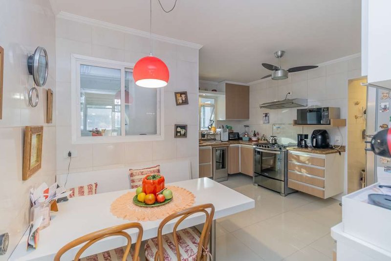 Apartamento a venda - Moema -1 suíte 129m² Araguari São Paulo - 