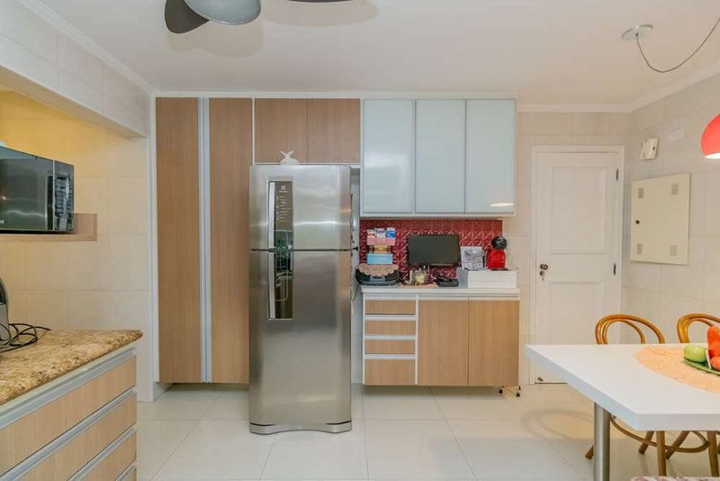 Apartamento a venda - Moema -1 suíte 129m² Araguari São Paulo - 