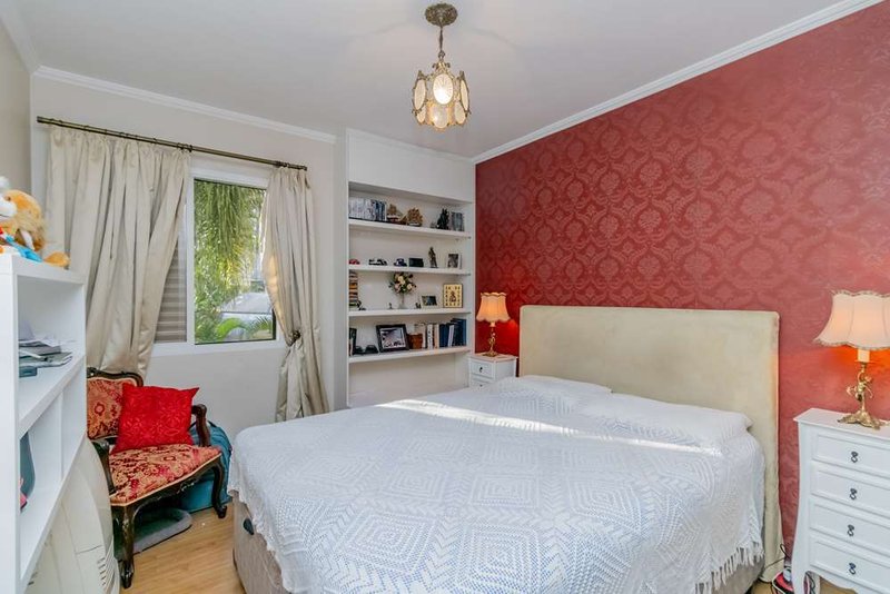 Apartamento a venda - Moema -1 suíte 129m² Araguari São Paulo - 