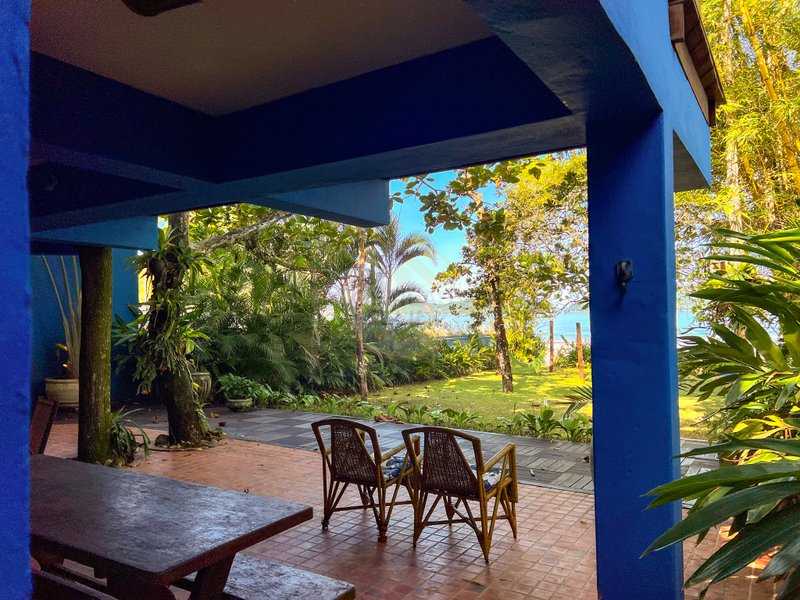 Casa Grandiosa Pé na Areia na Praia de Juquehy com Amplo Jardim - LOCAÇÃO MENSAL - São Sebastião - 