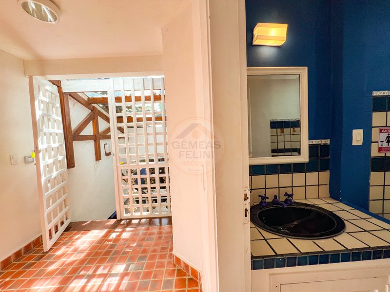 Casa Grandiosa Pé na Areia na Praia de Juquehy com Amplo Jardim - LOCAÇÃO MENSAL - São Sebastião - 