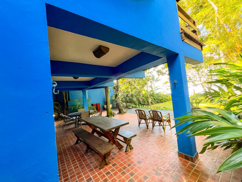 Casa Grandiosa Pé na Areia na Praia de Juquehy com Amplo Jardim - LOCAÇÃO MENSAL - São Sebastião - 