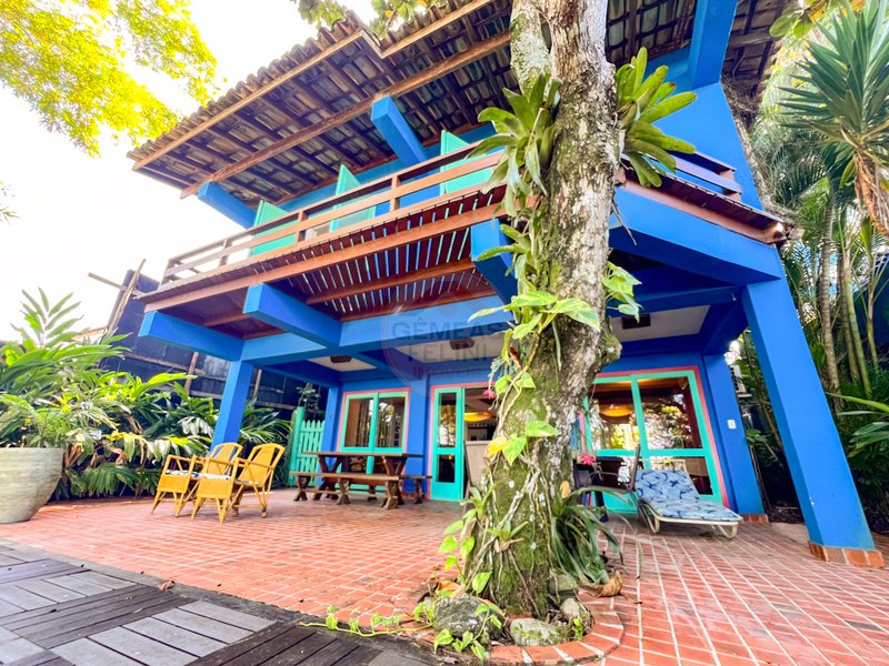 Casa Grandiosa Pé na Areia na Praia de Juquehy com Amplo Jardim - LOCAÇÃO MENSAL - São Sebastião - 