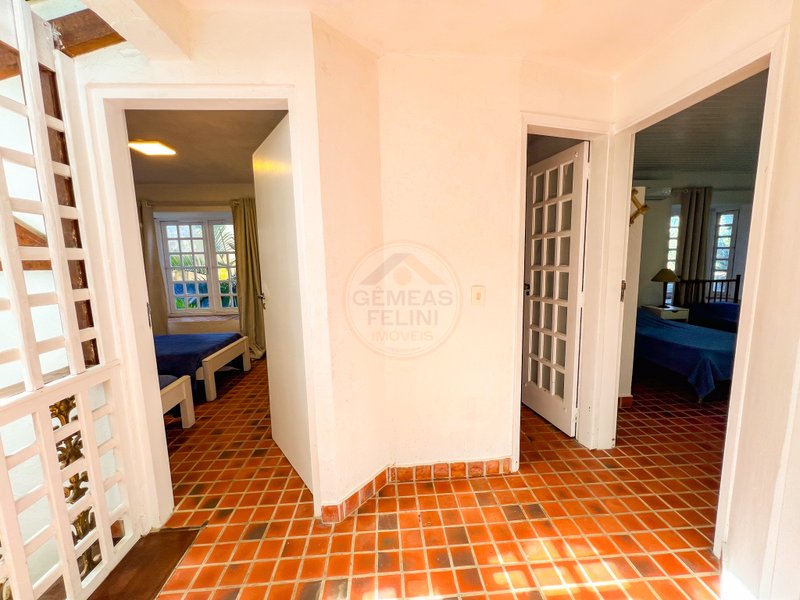 Casa Grandiosa Pé na Areia na Praia de Juquehy com Amplo Jardim - LOCAÇÃO MENSAL - São Sebastião - 