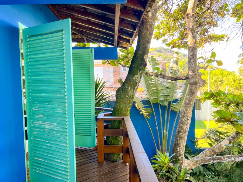 Casa Grandiosa Pé na Areia na Praia de Juquehy com Amplo Jardim - LOCAÇÃO MENSAL - São Sebastião - 
