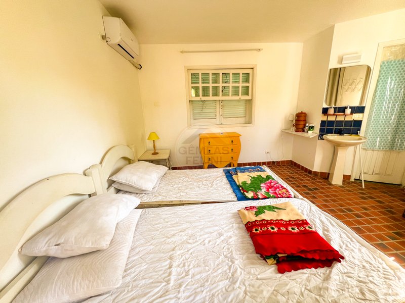 Casa Grandiosa Pé na Areia na Praia de Juquehy com Amplo Jardim - LOCAÇÃO MENSAL - São Sebastião - 