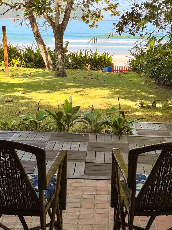 Casa Grandiosa Pé na Areia na Praia de Juquehy com Amplo Jardim - LOCAÇÃO MENSAL - São Sebastião - 