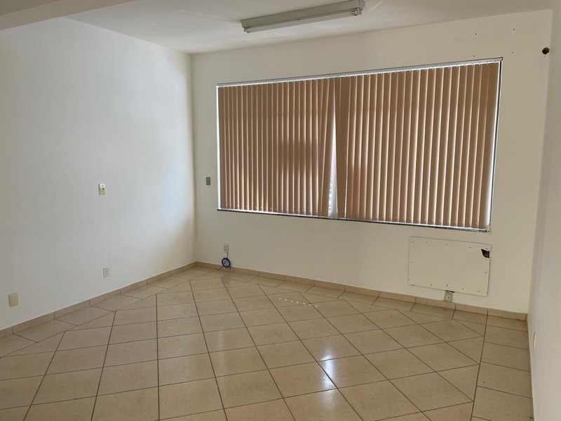 Sala Comercial em Rua Principal - Timbó - 