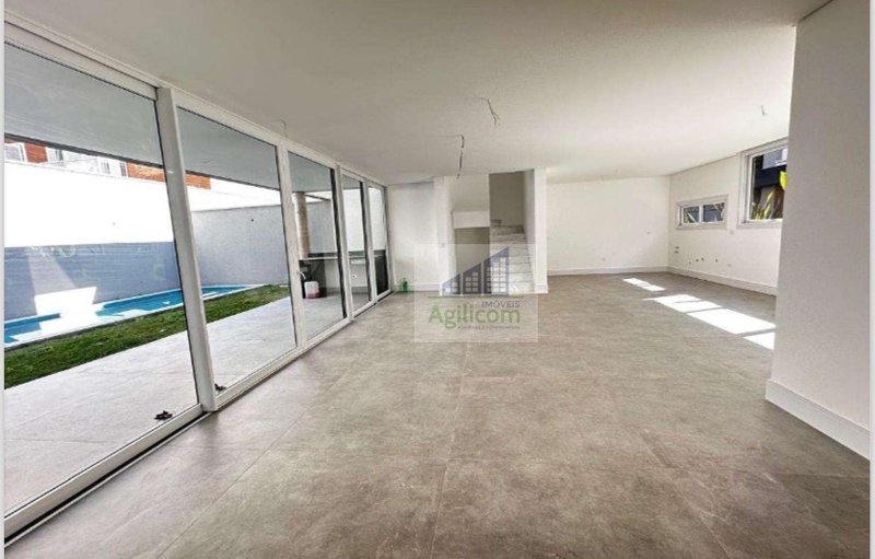 CASA DE CONDOMÍNIO À VENDA EM ALTO DA BOA VISTA COM 4 DORMTÓRIOS E 4 VAGAS Rua Comendador Elias Zarzur São Paulo - 