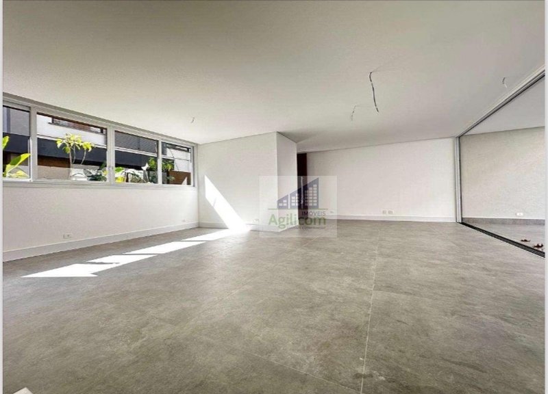 CASA DE CONDOMÍNIO À VENDA EM ALTO DA BOA VISTA COM 4 DORMTÓRIOS E 4 VAGAS Rua Comendador Elias Zarzur São Paulo - 