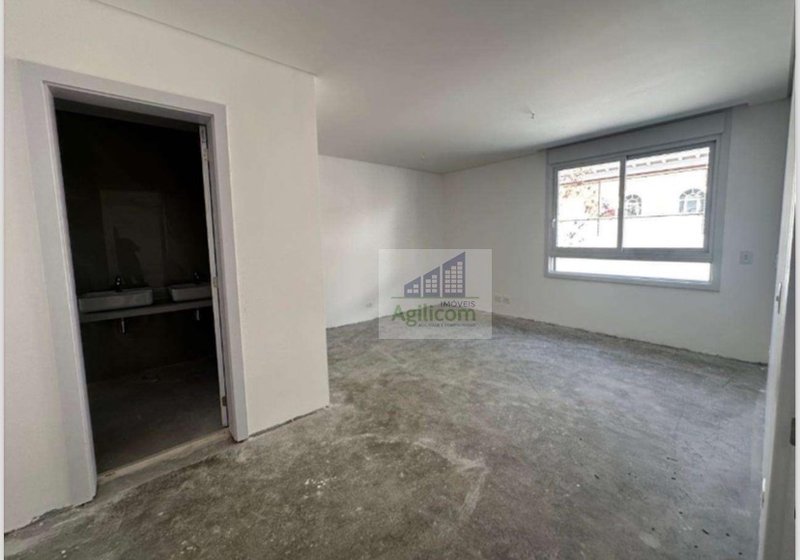 CASA DE CONDOMÍNIO À VENDA EM ALTO DA BOA VISTA COM 4 DORMTÓRIOS E 4 VAGAS Rua Comendador Elias Zarzur São Paulo - 