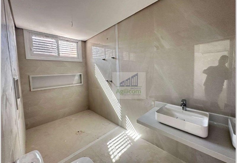 CASA DE CONDOMÍNIO À VENDA EM ALTO DA BOA VISTA COM 4 DORMTÓRIOS E 4 VAGAS Rua Comendador Elias Zarzur São Paulo - 