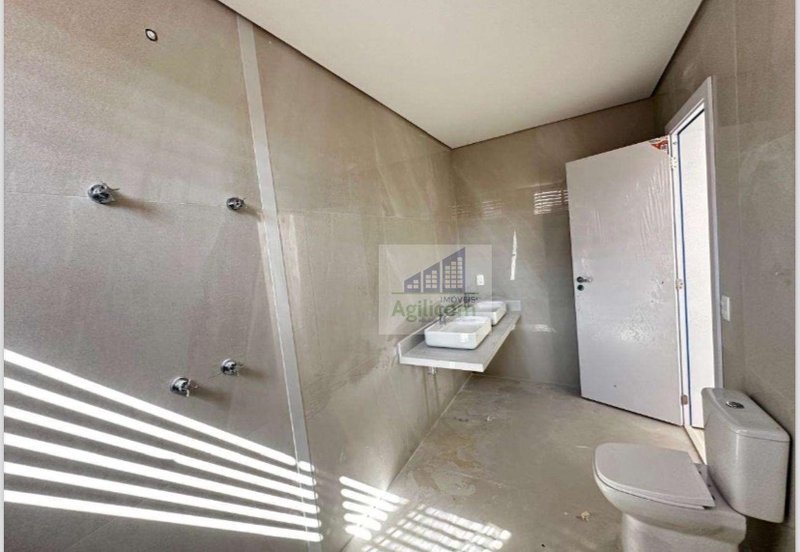CASA DE CONDOMÍNIO À VENDA EM ALTO DA BOA VISTA COM 4 DORMTÓRIOS E 4 VAGAS Rua Comendador Elias Zarzur São Paulo - 